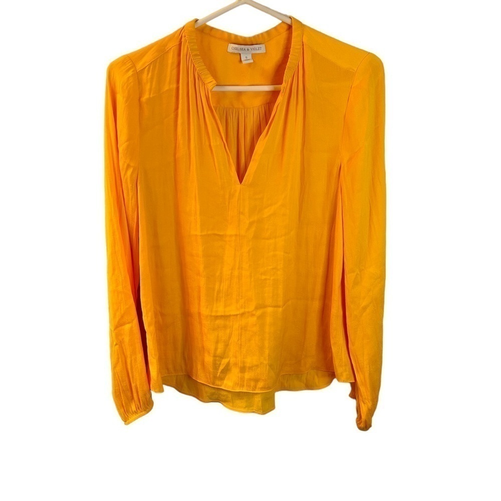 𝅺chelsea & Violet long sleeve button down blouse size Small